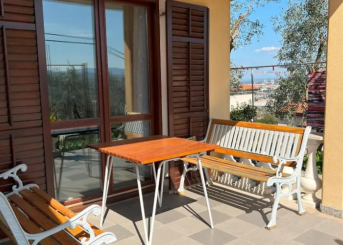 아파트 Apartma Laganini