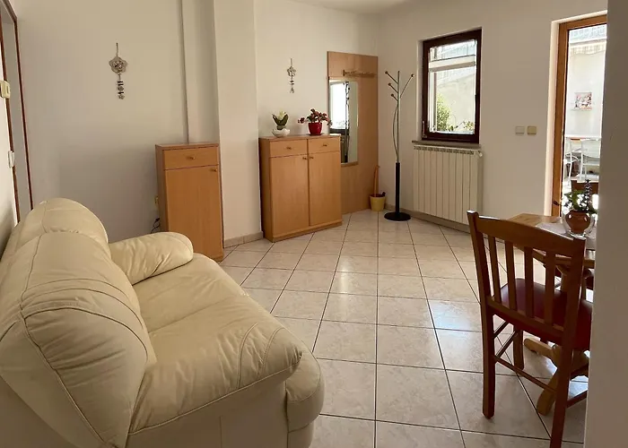 Apartma Laganini 아파트 *